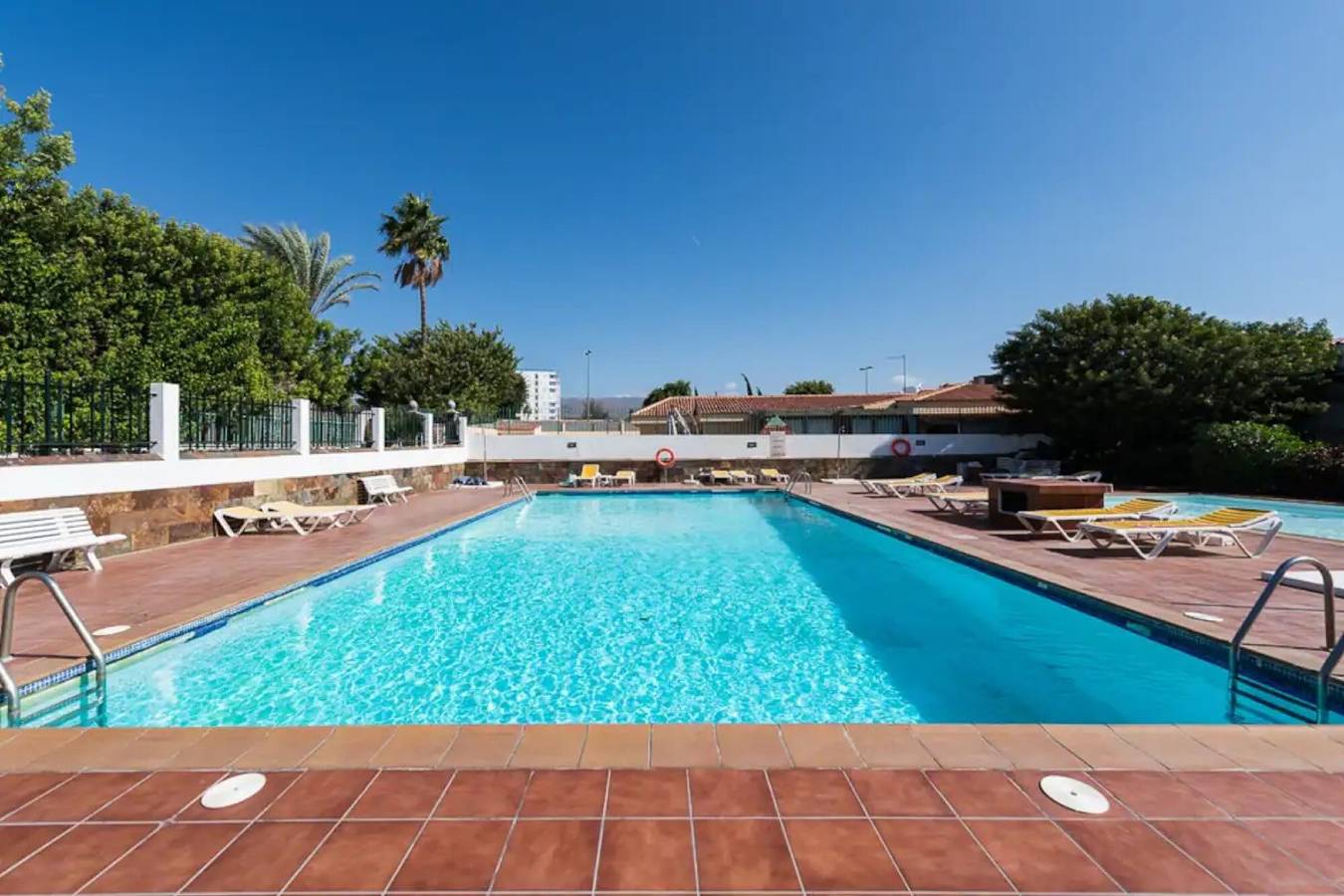 Casa vacanze 'Bungalow Ubicación Ideal' con piscina condivisa, terrazza condivisa e Wi-Fi in Maspalomas, San Bartolomé de Tirajana