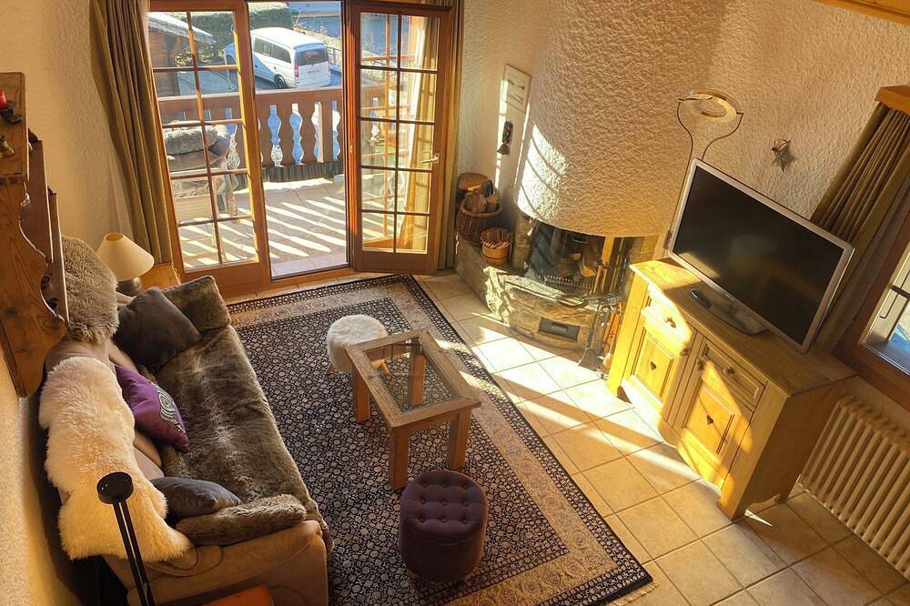 Appartement entier, La résidence Aigle Royal se situe à côté de la télécabine de la Barboleuse qui vous emmène sur le do in Gryon, Alpes Vaudoises