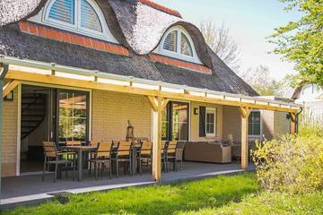 Ferienhaus für 10 Personen, mit Garten und Whirlpool sowie Pool und Sauna in Hellevoetsluis