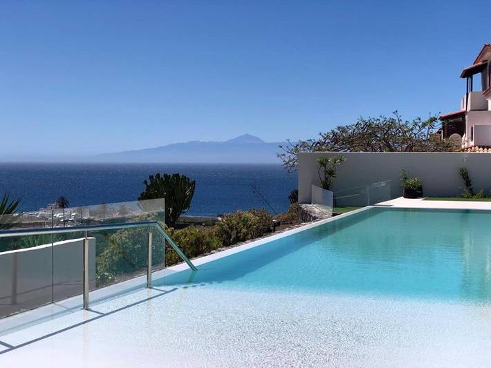 Apartamento de vacaciones para 4 personas, con jardín además de piscina y vistas - 1