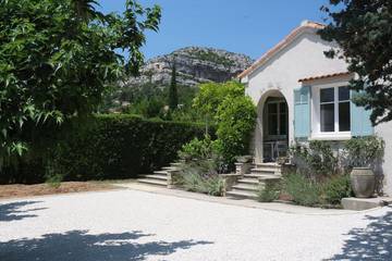 Maison de vacances pour 8 personnes, avec terrasse et jardin à La Bouilladisse