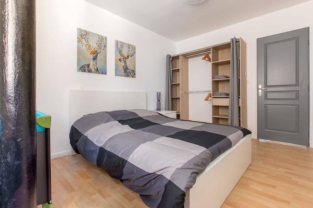 Appartement entier, Le Business! Appartement Avec Bureau et Imprimante in Tourcoing, Région de Lille