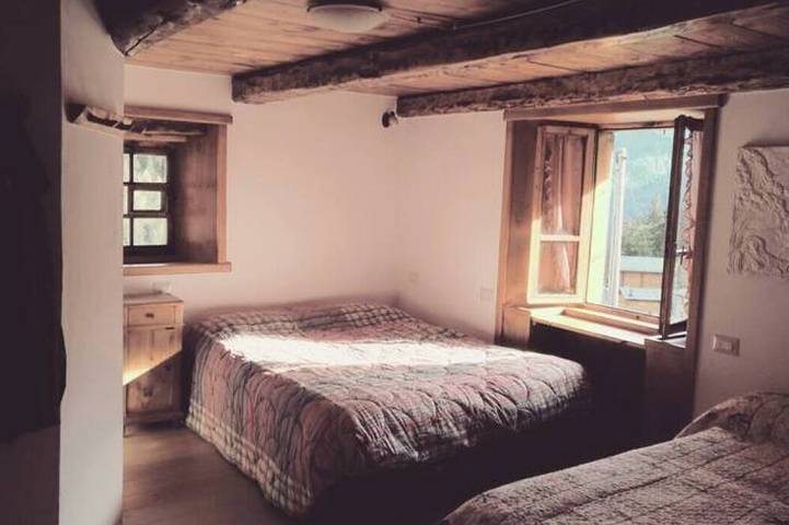 Ganze Wohnung, True Alpine Rustic in Madesimo, Veltlin