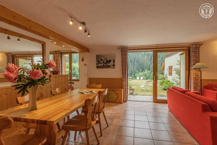 Gîte pour 6 personnes, avec jardin à Champagny-en-Vanoise - 3