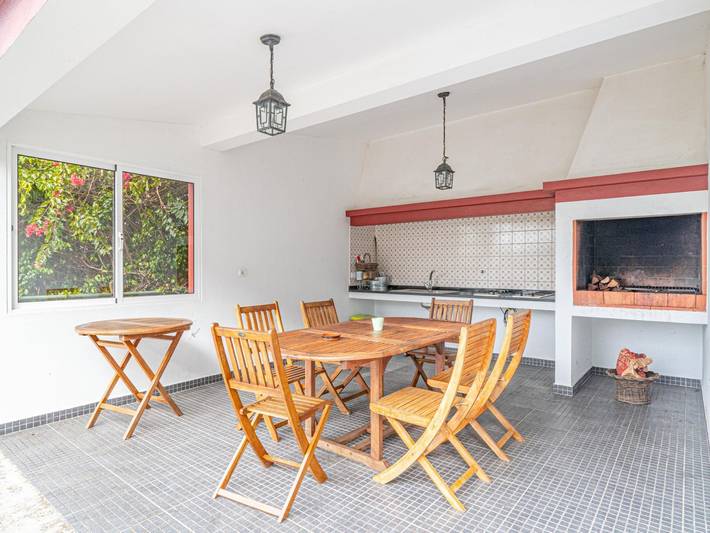 Location de vacances pour 2 personnes, avec Balcon ainsi que Jardin et Piscine dans Arco da Calheta - 4