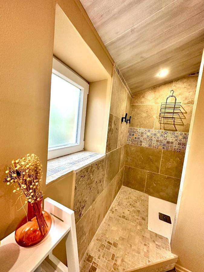Appartement entier, Studio cozy avec jardin privé in Loscouët-sur-Meu, Région de Dinan