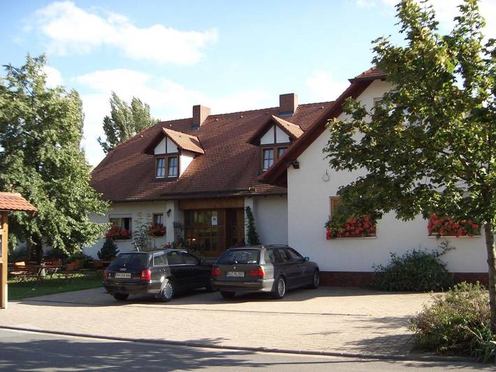 Ferienhaus für 4 Personen, mit Terrasse und Garten in Oberdachstetten
