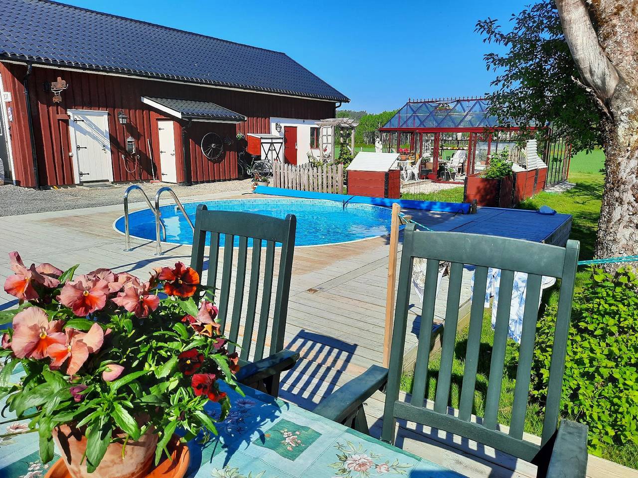 Ganze Ferienwohnung, Bauernhaus-Wohnung bei Göta Älv in der Nähe von Göteborg in Ale, Västergötland