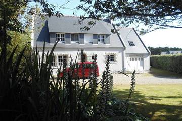 Location de vacances pour 6 personnes, avec jardin dans Pointe du Raz