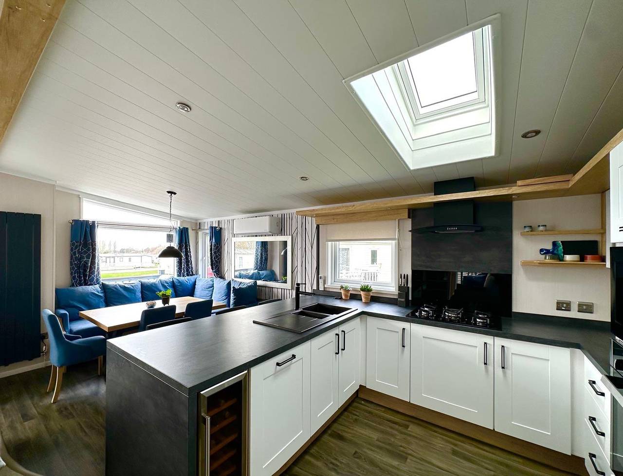 Tranquil 3 Bedroom  lodge  Manor Park Hunstanton in Hunstanton, Norfolk Coast