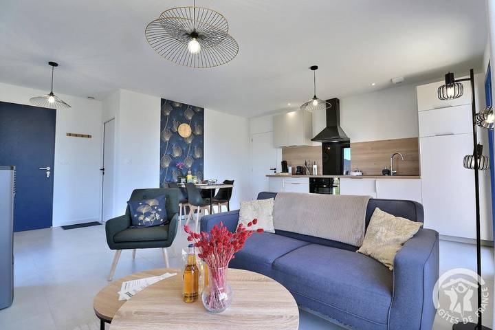 Gîte pour 4 personnes, avec terrasse et jardin ainsi que sauna et jacuzzi à Dol-de-Bretagne - 2