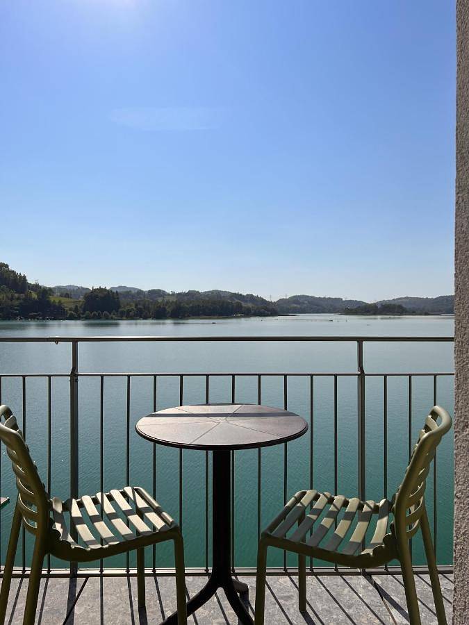 Hôtel pour 2 personnes, avec terrasse à Aiguebelette-le-Lac - 3