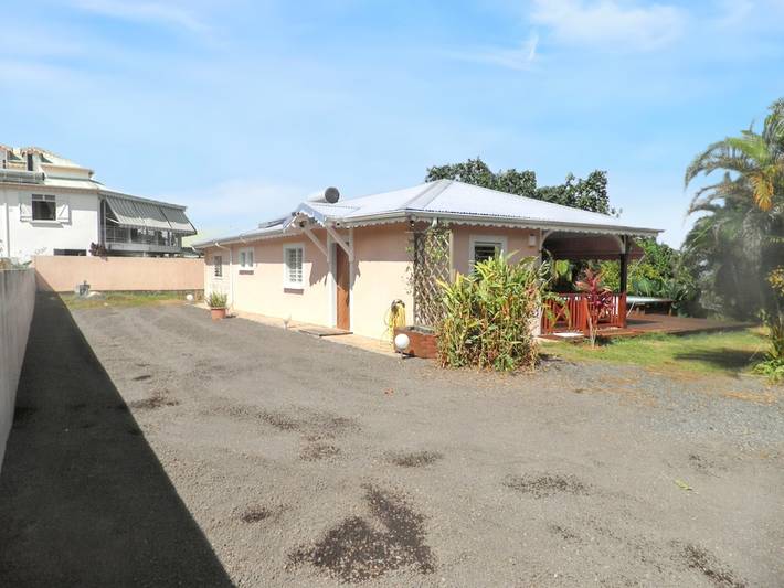 Location de vacances pour 7 personnes, avec piscine et balcon à Capesterre-Belle-Eau - 3