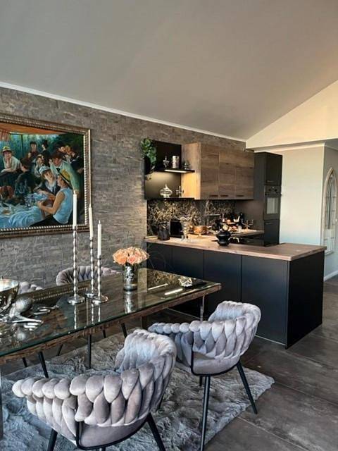 Ferienhaus für 2 Personen, mit Ausblick und Garten sowie Seeblick und Terrasse in Zwischenahner Meer