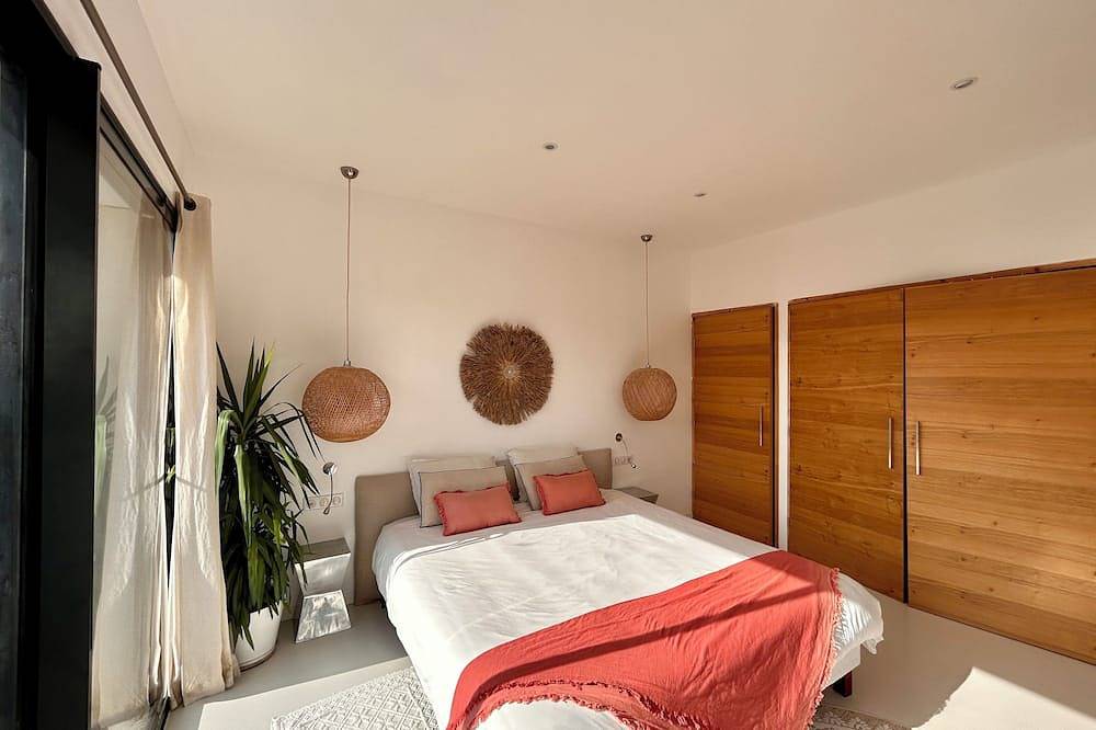Magnificent house on the Côte Bleue, 2 steps from the calanques! in Le Rove, Istres region