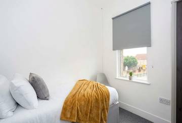 Holiday Rental for 5 People in Southend-on-Sea, East of England, Photo 4