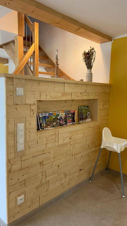 Location de vacances pour 5 personnes, avec jacuzzi et piscine ainsi que jardin et sauna, adapté aux familles à Butgenbach - 3