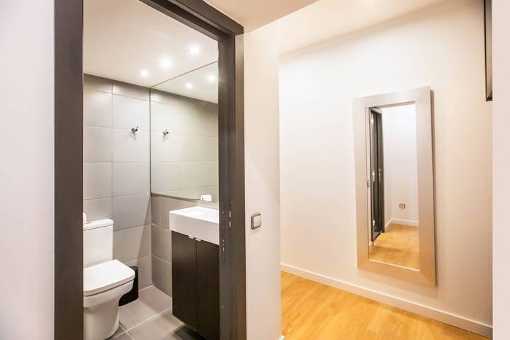 Entire apartment, E2ind1118 - Apartment near Sagrada Familia in Barcelona Centre, Barcelona