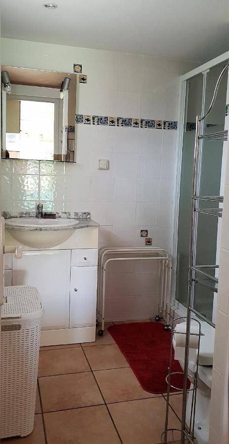 Location de vacances pour 4 personnes, avec jardin et piscine, adapté aux familles à Brens - 3