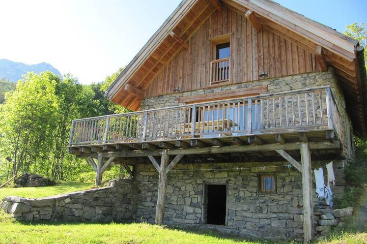 Gîte pour 6 personnes, avec Terrasse et Jardin à Pontis