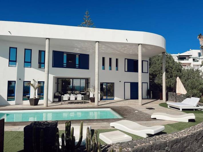 Casa de vacaciones para 8 personas, con Jacuzzi y Terraza además de Jardín y Piscina en Agua Marina