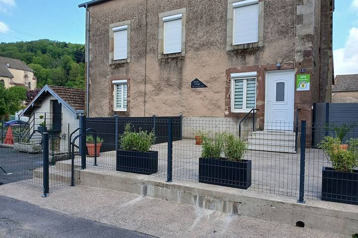 Gîte pour 4 personnes, avec jardin à Raddon-et-Chapendu