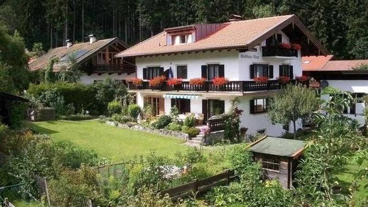Entire holiday apartment, Holiday apartment for 2 people with balcony in Bad Wiessee, Bavarian Alps