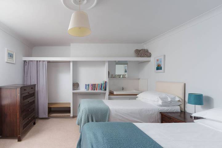 Rotterdam House - historic House in Chapel Street with sea views, dog friendly in Penzance, Cornwall