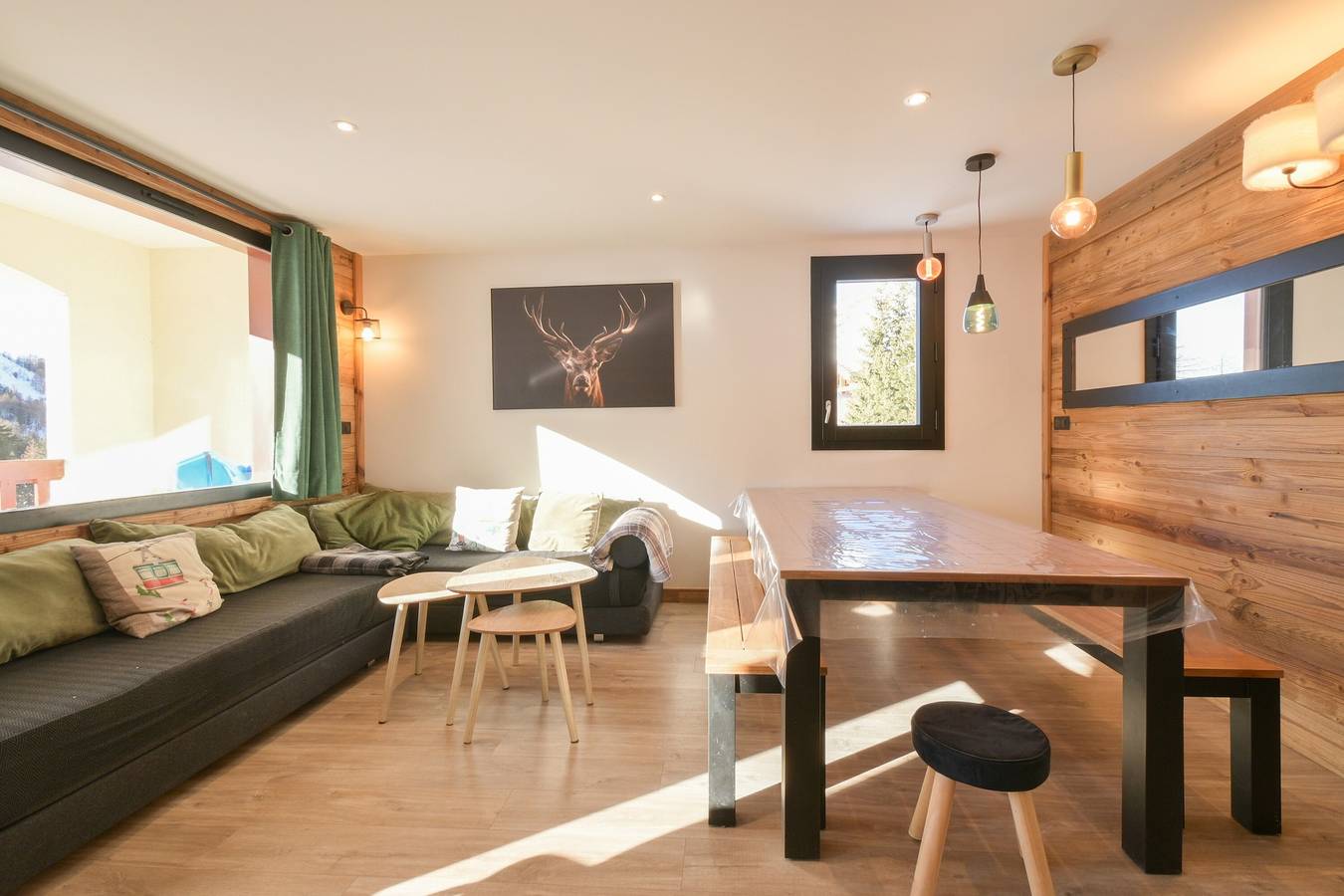 Apartamento entero, Apartamento 'Lesetoilesdelaplagne Le Quartz' con vistas a la montaña, balcón y Wi-Fi in Belle Plagne, La Plagne-Tarentaise