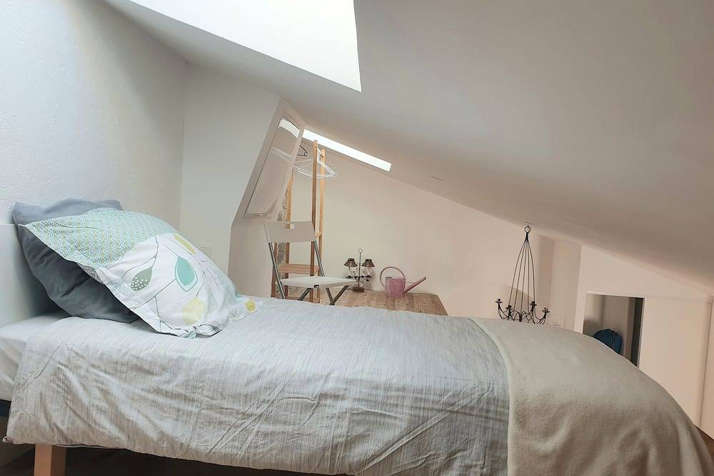 Appartement entier, L' Authentique, centre historique 3 ème in Pézenas, Côte méditerranéenne (France)