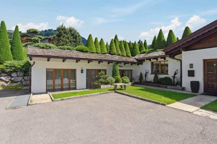 Ferienhaus für 14 Personen, mit Balkon und Garten