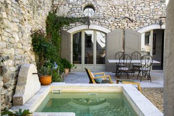 Chambre d’hôte pour 5 personnes, avec piscine et jardin à Céreste