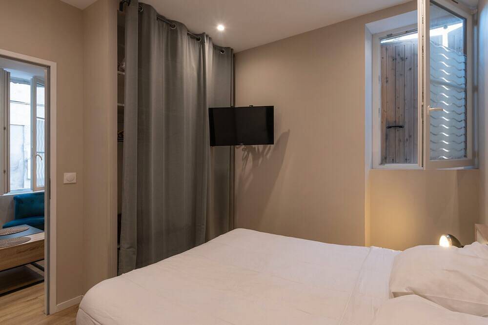 Apartamento entero, Appart 100 - T2 Acogedor con Tv in Bourg-Saint-Andéol, Privas