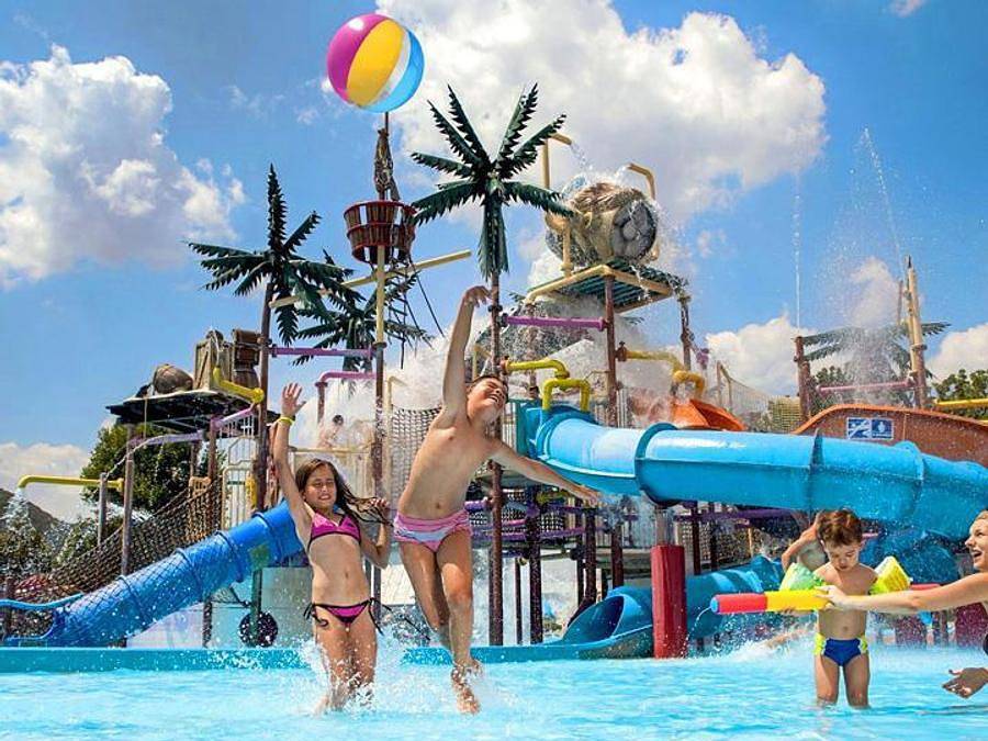 Camping Terme Catez - Mobilheim 6 personen - Comfort | 2 Zi. | 4/6 Pers. | Erhöhte Terrasse | Klimaanlage in Rann, Untersteiermark