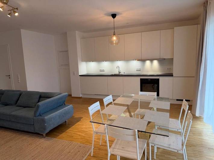 Ferienwohnung für 6 Personen, mit Sauna und Balkon sowie Ausblick in Frankfurt - 2