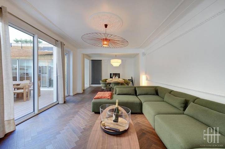 Casa de vacaciones para 12 personas, con Jacuzzi además de Terraza y Sauna en Tours