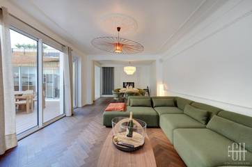 Villa pour 12 personnes, avec jacuzzi ainsi que sauna et terrasse à Tours