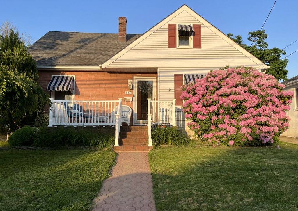 Ganze Wohnung, West End Beach House - 5 Minute Walk To The Beach in Long Branch, Monmouth County