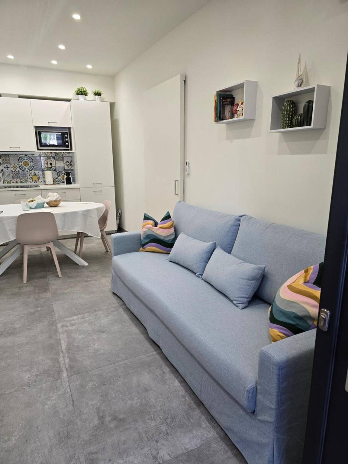 Apartamento entero, Apartamento 'Casetta Di Nonno Paolo' con Wi-Fi y Aire Acondicionado in Giardini-Naxos, Provincia de Messina