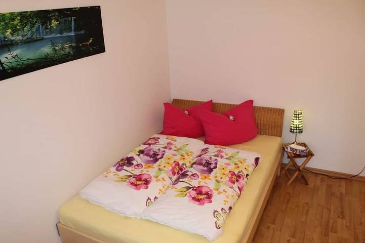 Apartamento entero, Small vacation apartment (65m²) with \"beautiful view\" Garden with playground in Principado de Waldeck, Distrito de Waldeck-Frankenberg