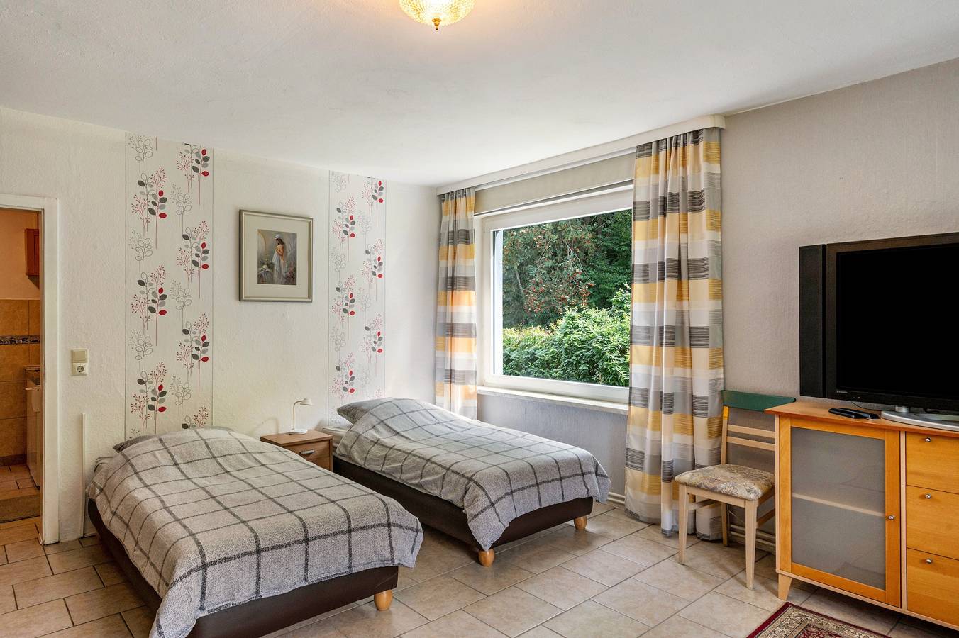 Ganze Wohnung, Ferienwohnung Am Wald" mit Gemeinschaftsterrasse, Gemeinschaftsgarten und Wi-Fi in Hagenow, Mecklenburgisches Elbetal