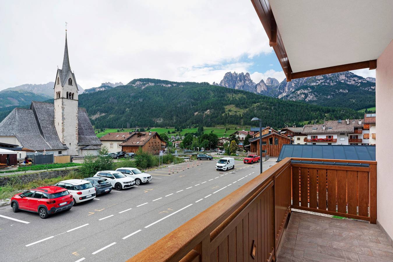 Holiday Home 'Nuovo A San Giovanni' with Mountain View, Balcony and Wi-Fi in Pozza di Fassa, San Giovanni di Fassa