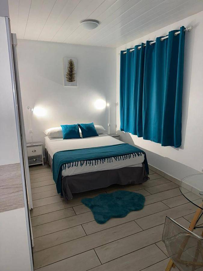 Gîte pour 2 personnes, avec terrasse et jacuzzi à Gros Morne (homonymie) - 2