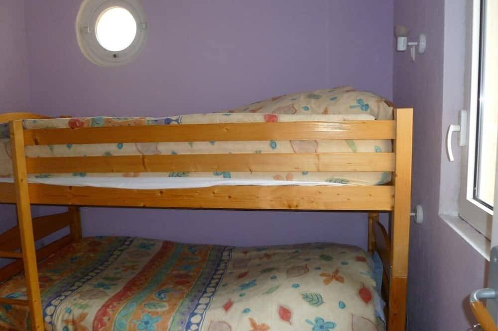 Quiet house surrounded by nature ideal for family and relax in Cotignac, Brignoles region