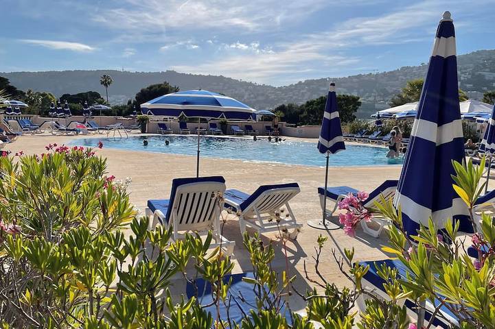 Ferienwohnung für 4 Personen, mit Garten und Pool sowie Balkon - 1