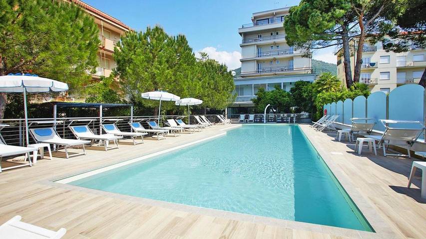 Appartamento vacanze per 4 persone, con piscina e giardino, con animali domestici - 1