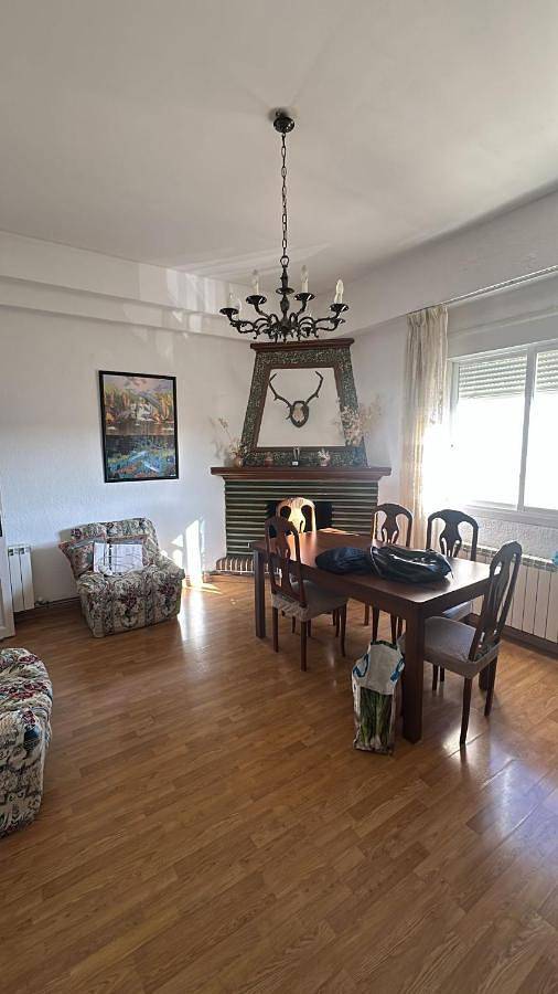 Apartamento de vacaciones para 6 personas, con balcón en Hoya de Huesca