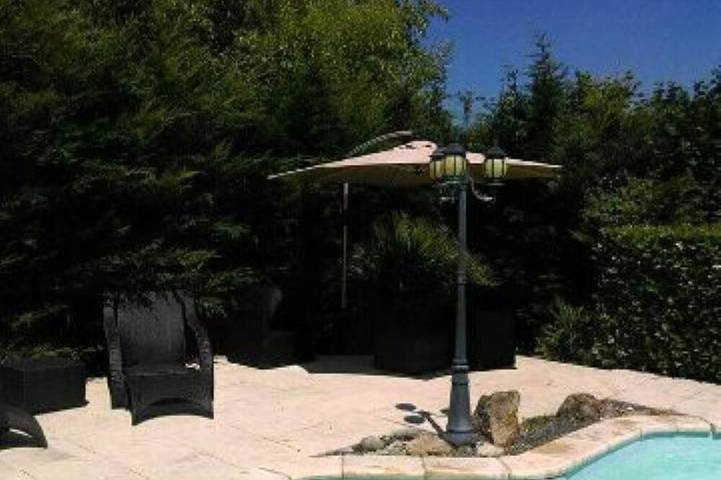 Location de vacances pour 6 personnes, avec Terrasse et Jardin à La Chapelle-Thireuil