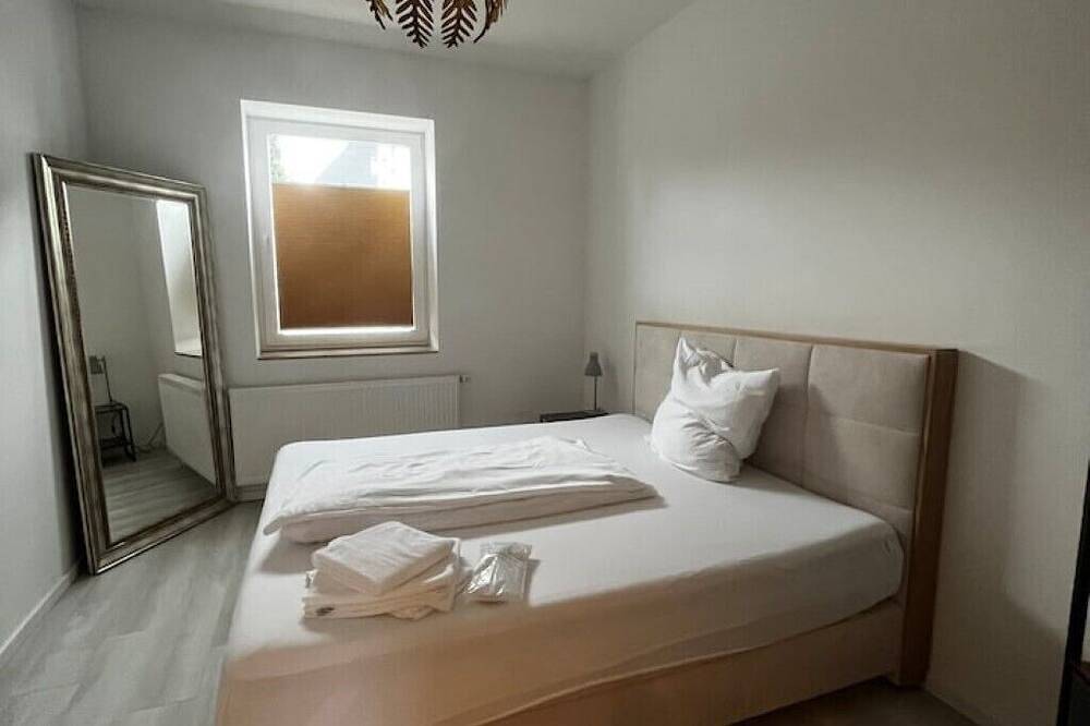 Ganze Wohnung, Lisboa Business-/Messe-/Ferienwohnung Düsseldorf-Hilden in Hilden, Düsseldorf und Umgebung