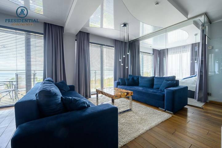 Ferienwohnung für 6 Personen, mit Balkon und Whirlpool sowie Terrasse und Pool in Jarosławiec